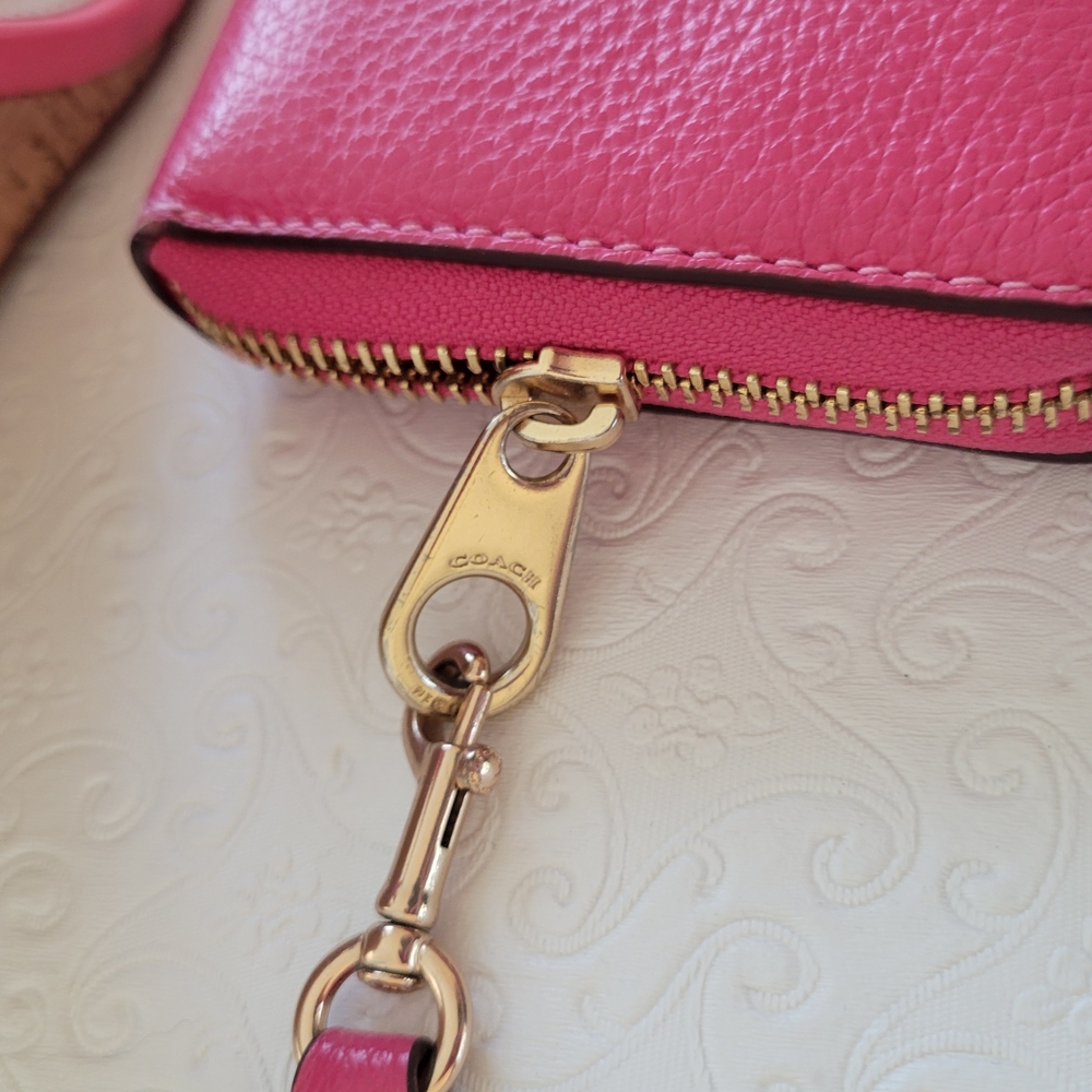 Coach Pink Accodian Wallet Wristlet - Picture 6 of 16